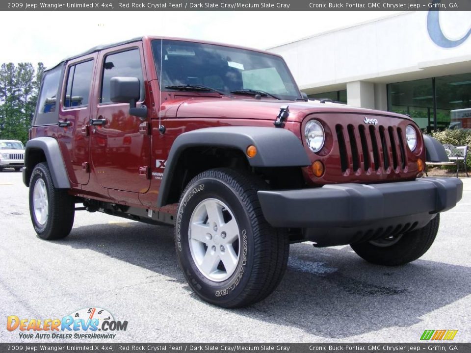 2009 Jeep Wrangler Unlimited X 4x4 Red Rock Crystal Pearl / Dark Slate Gray/Medium Slate Gray Photo #2