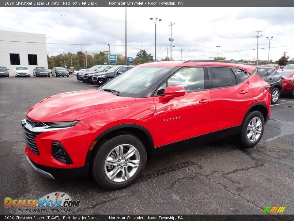 Front 3/4 View of 2020 Chevrolet Blazer LT AWD Photo #1