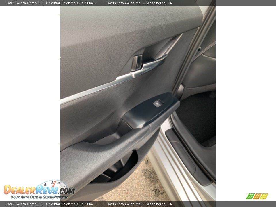 2020 Toyota Camry SE Celestial Silver Metallic / Black Photo #15