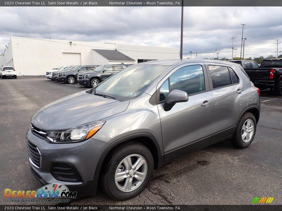 Front 3/4 View of 2020 Chevrolet Trax LS Photo #1