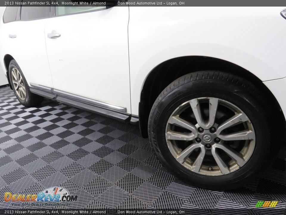 2013 Nissan Pathfinder SL 4x4 Moonlight White / Almond Photo #6
