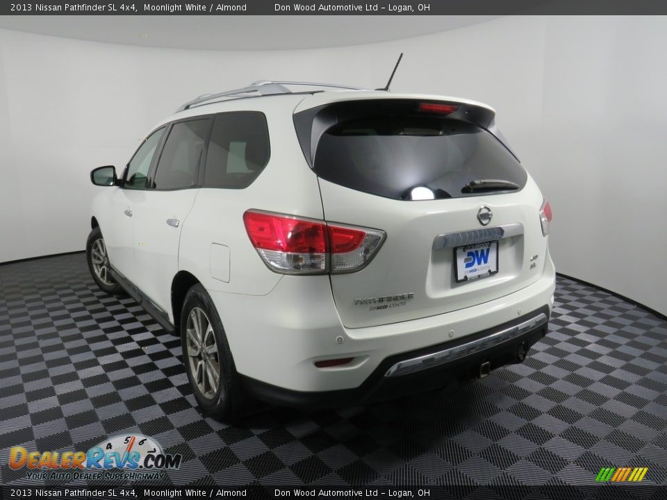 2013 Nissan Pathfinder SL 4x4 Moonlight White / Almond Photo #13