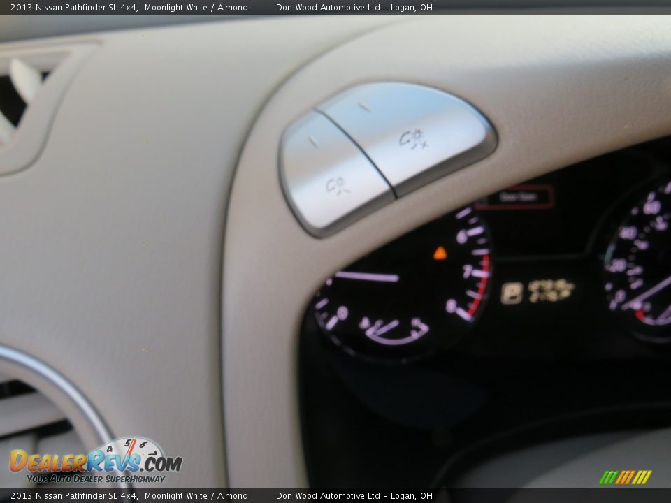 2013 Nissan Pathfinder SL 4x4 Moonlight White / Almond Photo #24