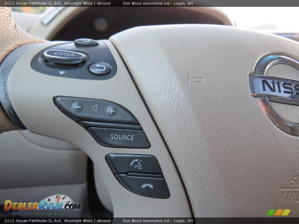 2013 Nissan Pathfinder SL 4x4 Moonlight White / Almond Photo #28