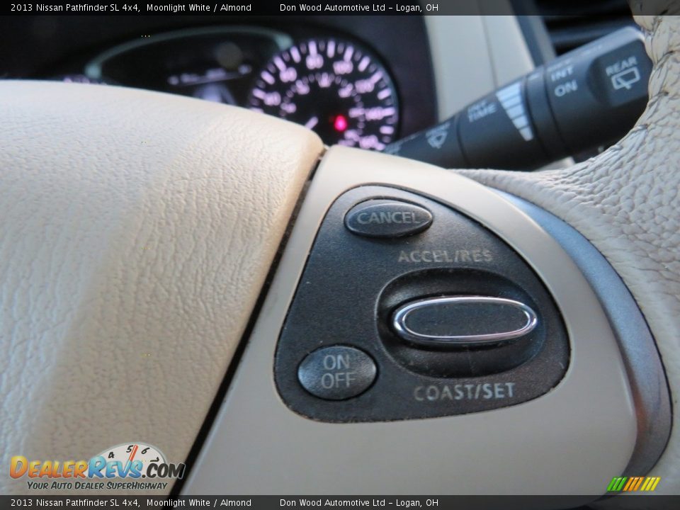 2013 Nissan Pathfinder SL 4x4 Moonlight White / Almond Photo #29