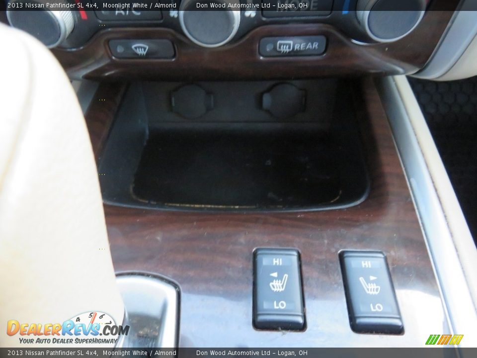 2013 Nissan Pathfinder SL 4x4 Moonlight White / Almond Photo #33