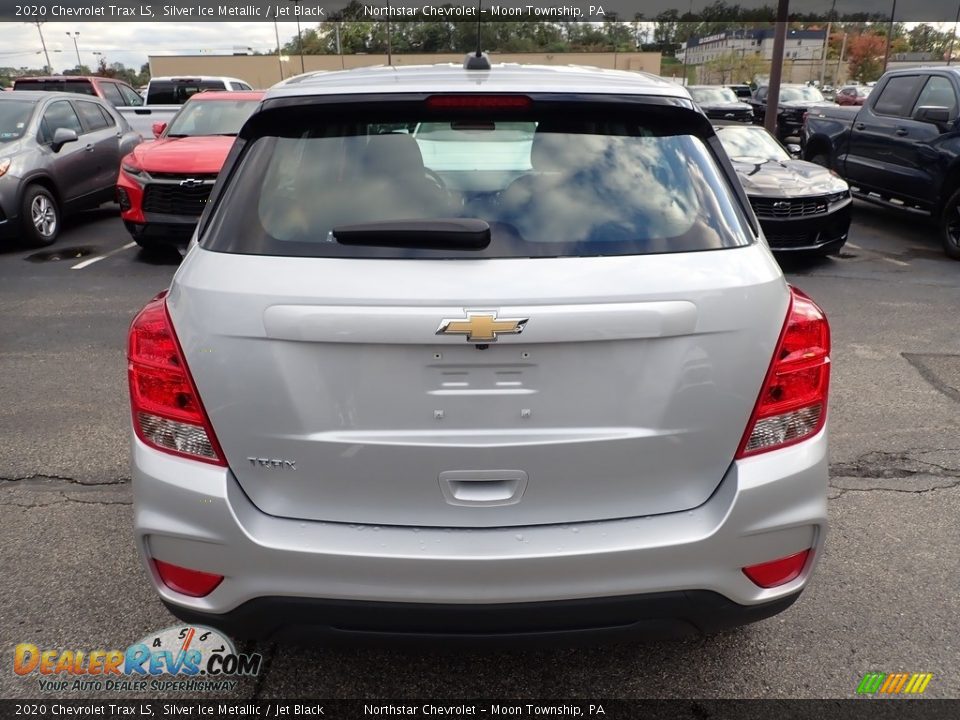 2020 Chevrolet Trax LS Silver Ice Metallic / Jet Black Photo #4