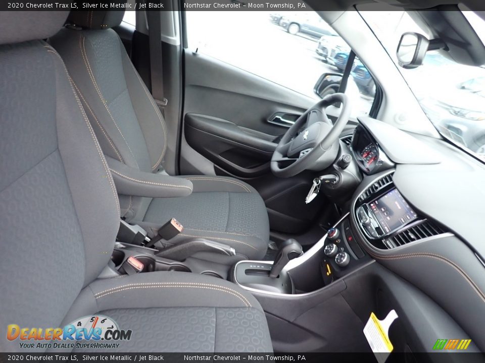 2020 Chevrolet Trax LS Silver Ice Metallic / Jet Black Photo #10