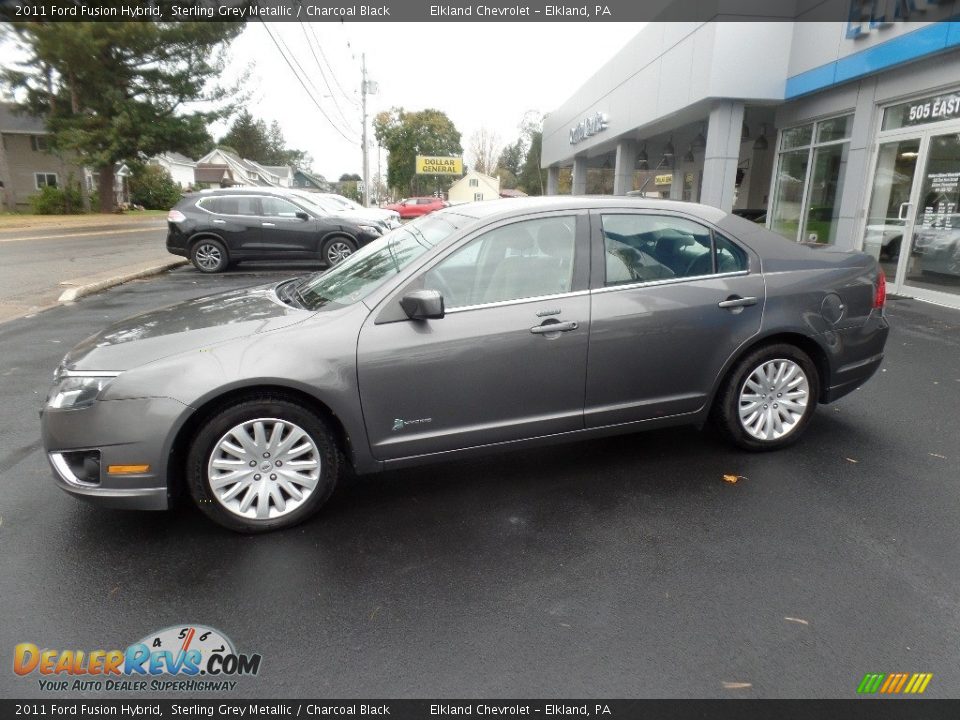 Front 3/4 View of 2011 Ford Fusion Hybrid Photo #4