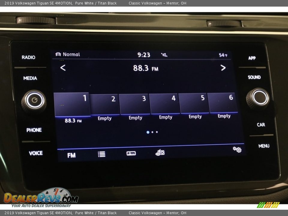 2019 Volkswagen Tiguan SE 4MOTION Pure White / Titan Black Photo #10