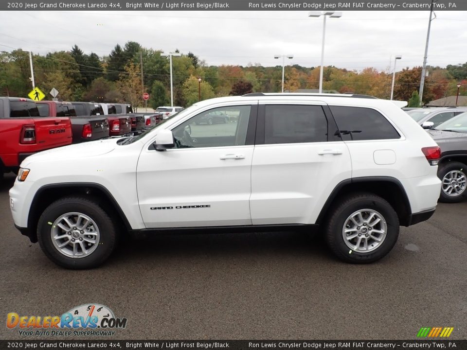 2020 Jeep Grand Cherokee Laredo 4x4 Bright White / Light Frost Beige/Black Photo #2