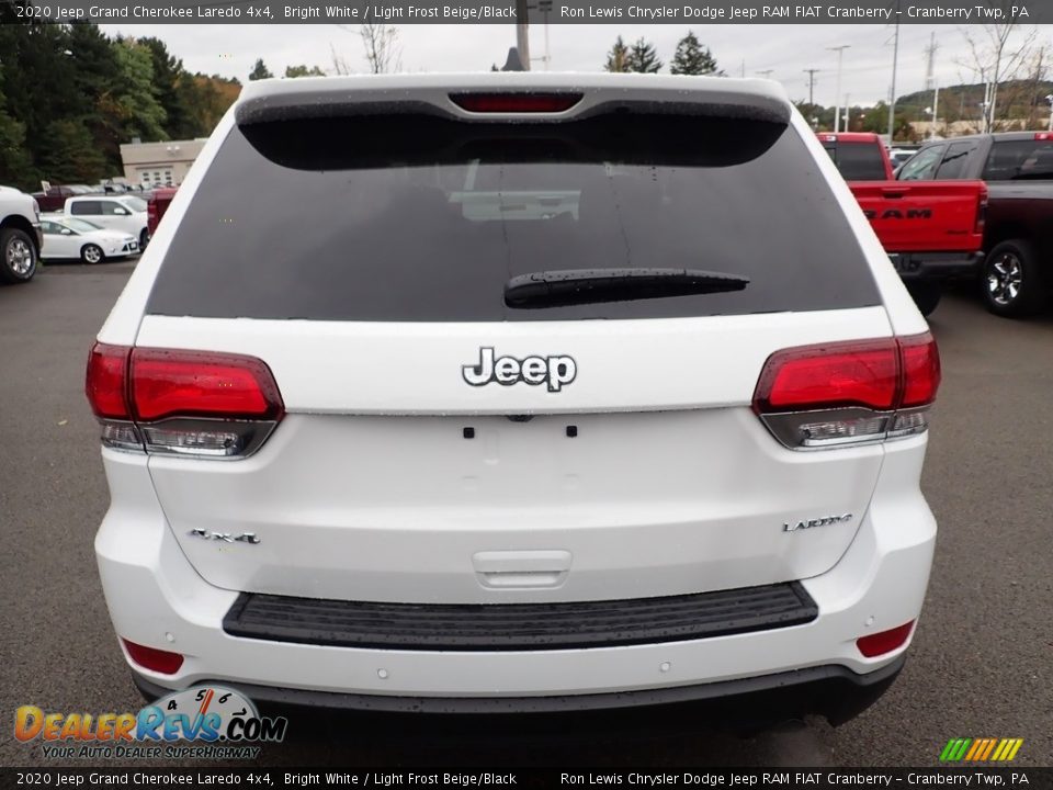 2020 Jeep Grand Cherokee Laredo 4x4 Bright White / Light Frost Beige/Black Photo #4