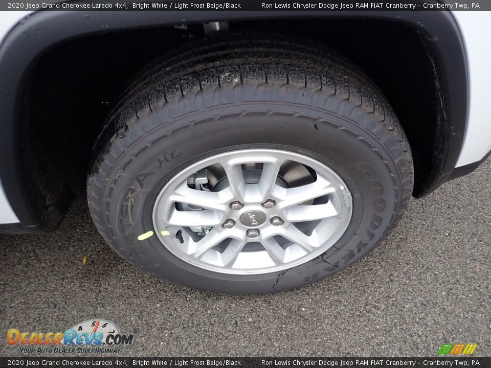 2020 Jeep Grand Cherokee Laredo 4x4 Bright White / Light Frost Beige/Black Photo #8