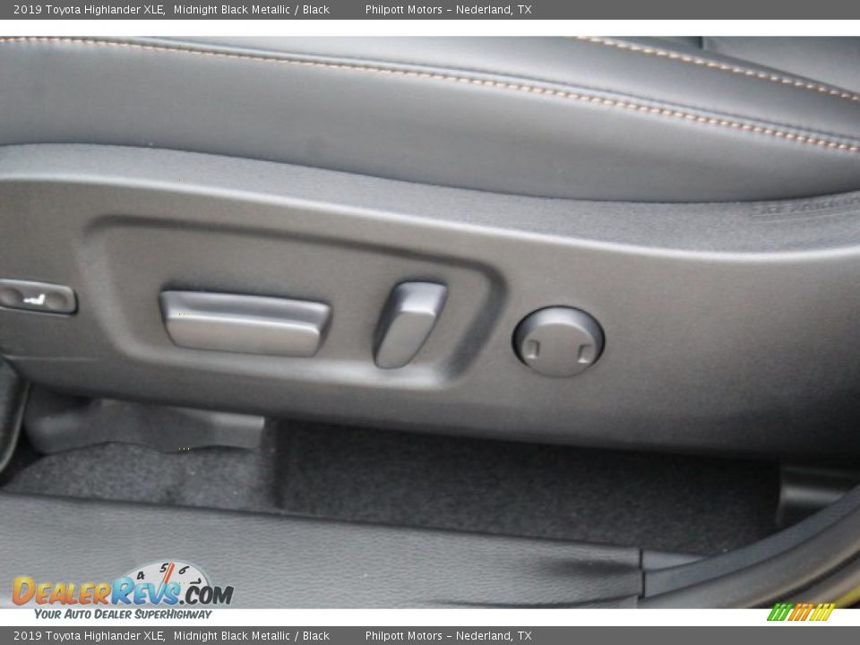 2019 Toyota Highlander XLE Midnight Black Metallic / Black Photo #11