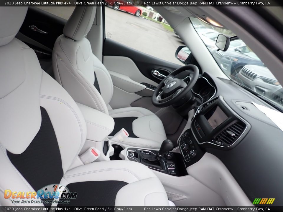 2020 Jeep Cherokee Latitude Plus 4x4 Olive Green Pearl / Ski Gray/Black Photo #10