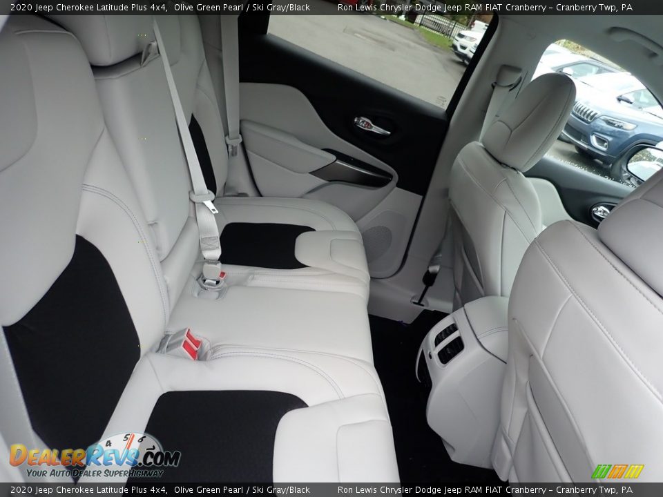 2020 Jeep Cherokee Latitude Plus 4x4 Olive Green Pearl / Ski Gray/Black Photo #12
