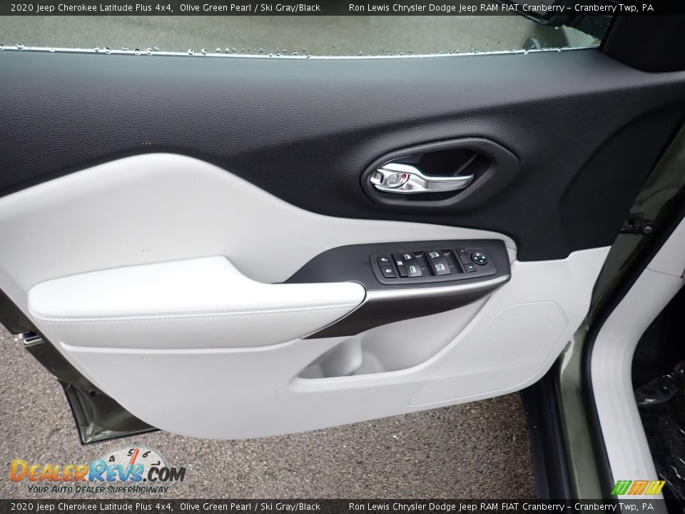 2020 Jeep Cherokee Latitude Plus 4x4 Olive Green Pearl / Ski Gray/Black Photo #14