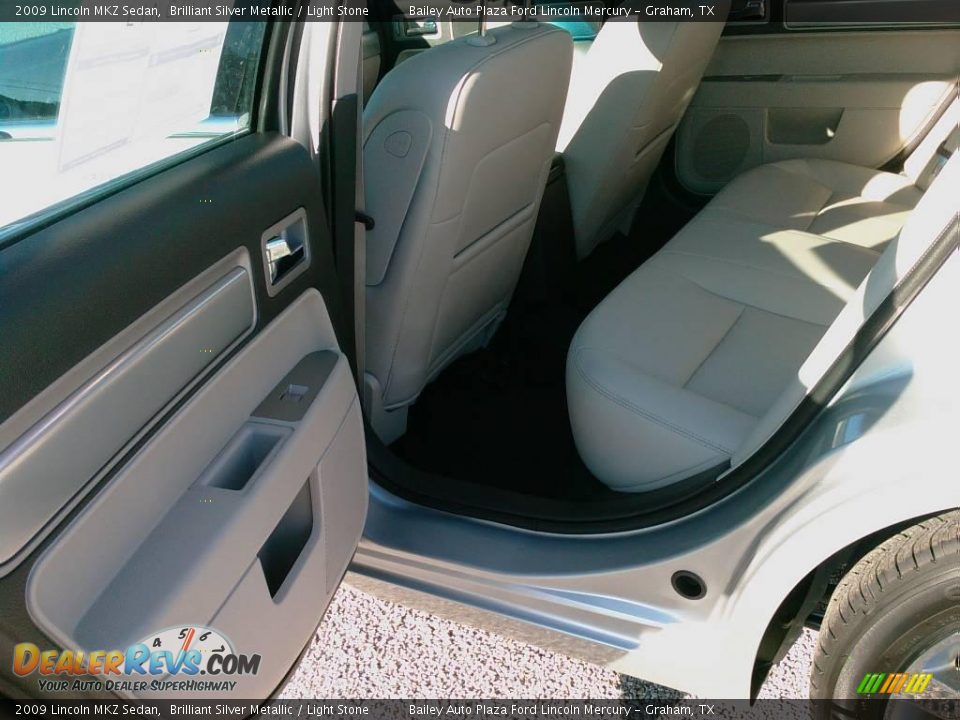 2009 Lincoln MKZ Sedan Brilliant Silver Metallic / Light Stone Photo #9