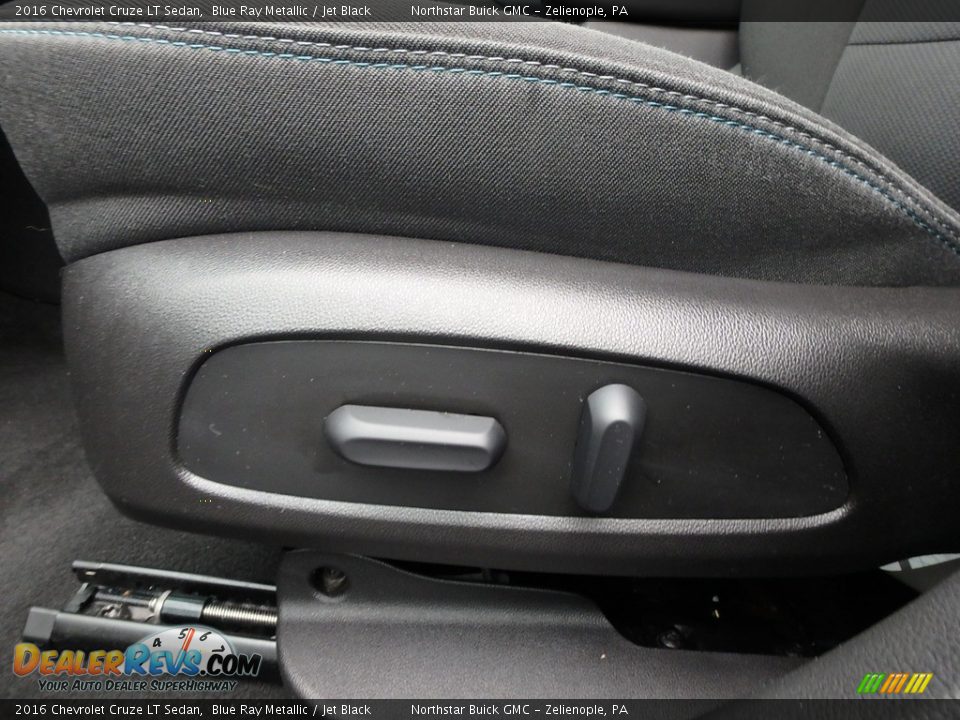 2016 Chevrolet Cruze LT Sedan Blue Ray Metallic / Jet Black Photo #16