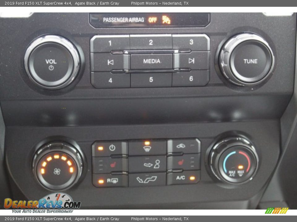 2019 Ford F150 XLT SuperCrew 4x4 Agate Black / Earth Gray Photo #17