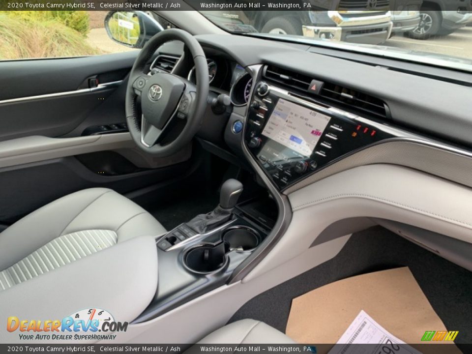 2020 Toyota Camry Hybrid SE Celestial Silver Metallic / Ash Photo #28