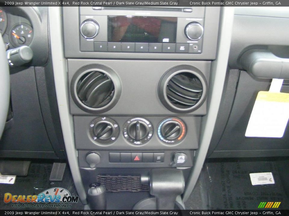 2009 Jeep Wrangler Unlimited X 4x4 Red Rock Crystal Pearl / Dark Slate Gray/Medium Slate Gray Photo #24