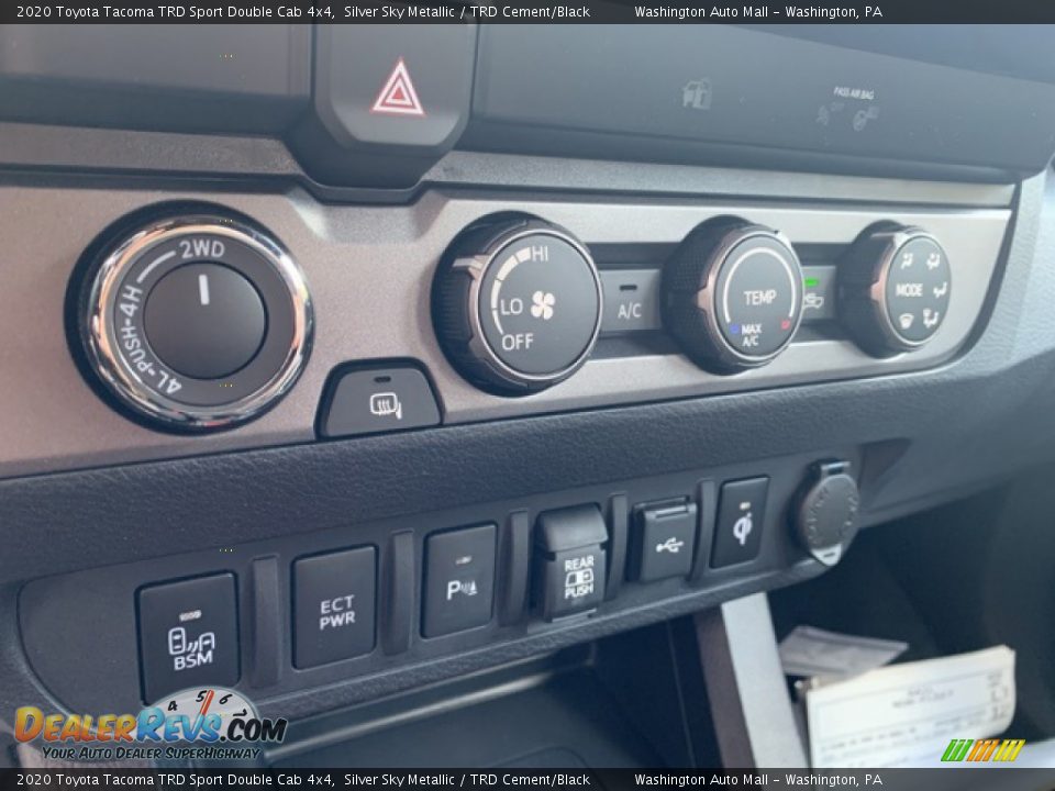 Controls of 2020 Toyota Tacoma TRD Sport Double Cab 4x4 Photo #35