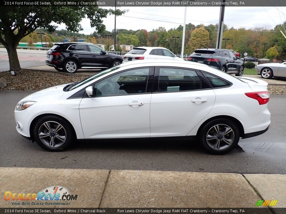 2014 Ford Focus SE Sedan Oxford White / Charcoal Black Photo #6