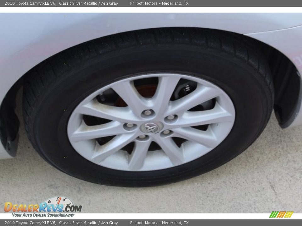 2010 Toyota Camry XLE V6 Classic Silver Metallic / Ash Gray Photo #29