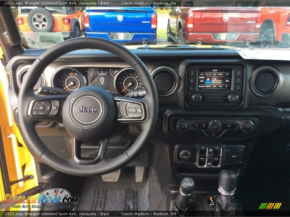 Dashboard of 2020 Jeep Wrangler Unlimited Sport 4x4 Photo #3