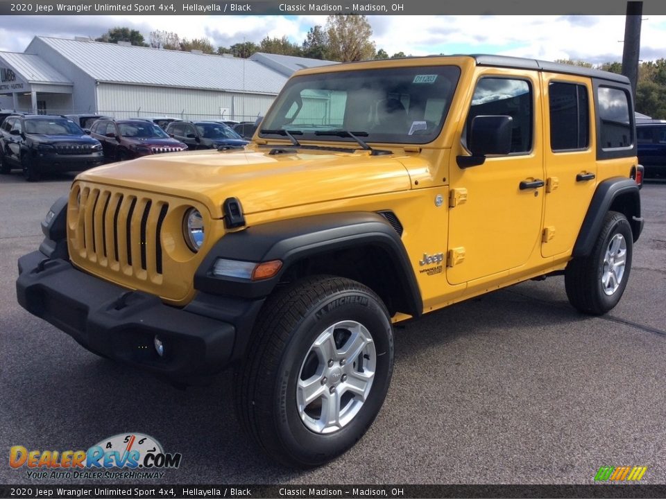 Front 3/4 View of 2020 Jeep Wrangler Unlimited Sport 4x4 Photo #5