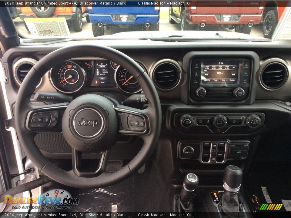 Dashboard of 2020 Jeep Wrangler Unlimited Sport 4x4 Photo #3