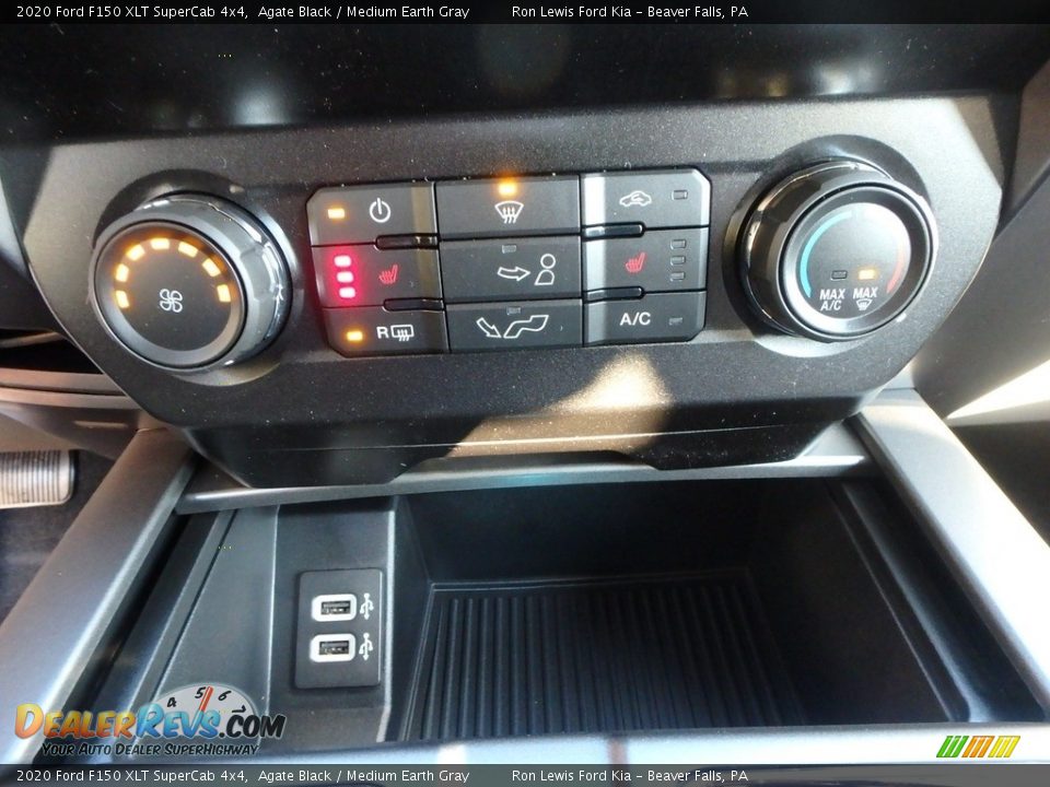 Controls of 2020 Ford F150 XLT SuperCab 4x4 Photo #19