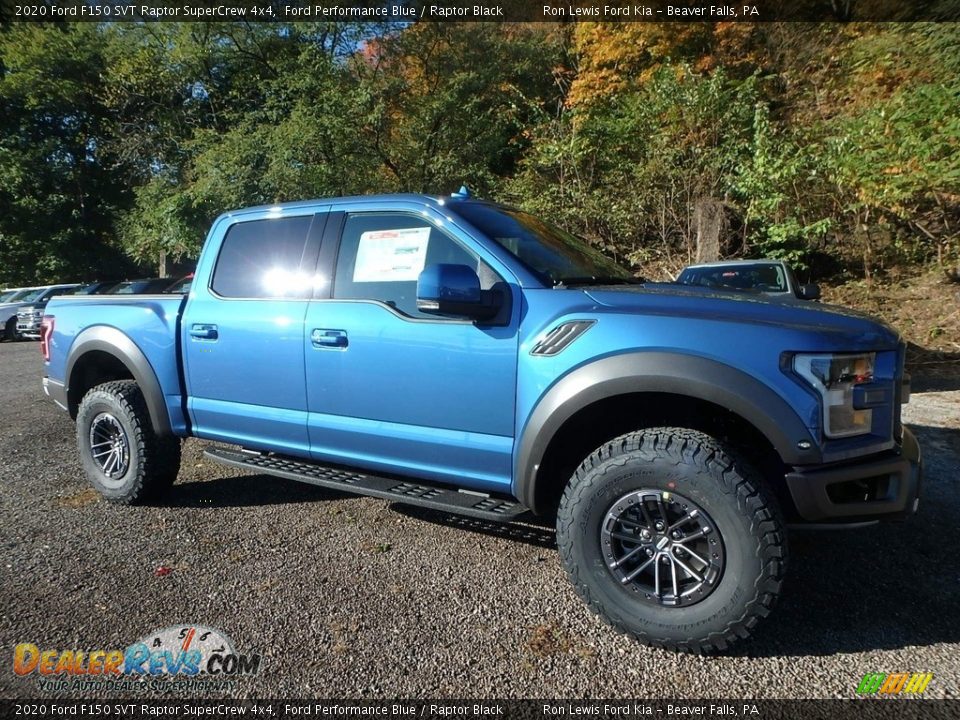 Front 3/4 View of 2020 Ford F150 SVT Raptor SuperCrew 4x4 Photo #8