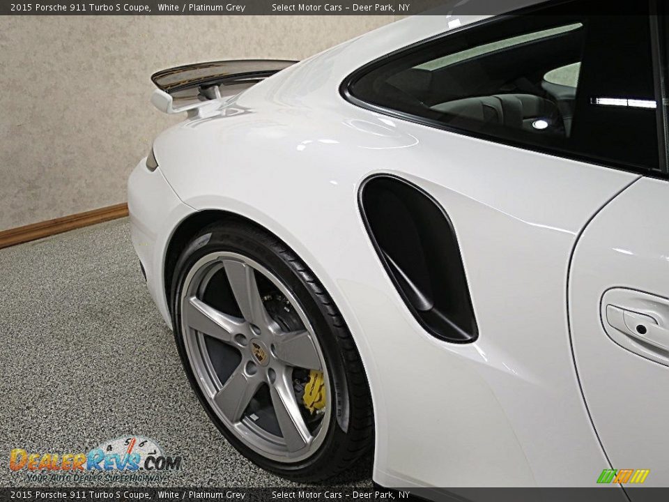 2015 Porsche 911 Turbo S Coupe White / Platinum Grey Photo #12