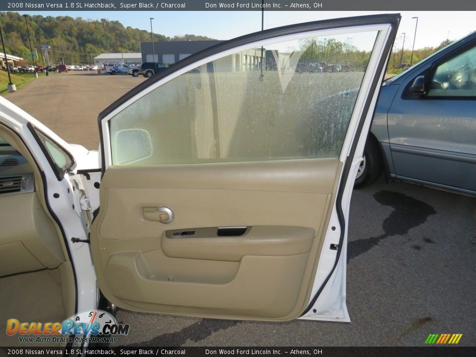 2008 Nissan Versa 1.8 SL Hatchback Super Black / Charcoal Photo #24