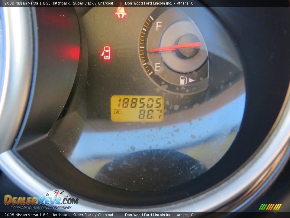 2008 Nissan Versa 1.8 SL Hatchback Super Black / Charcoal Photo #28