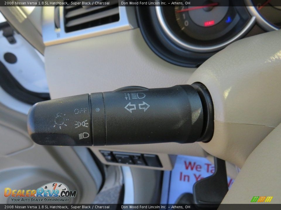 2008 Nissan Versa 1.8 SL Hatchback Super Black / Charcoal Photo #29