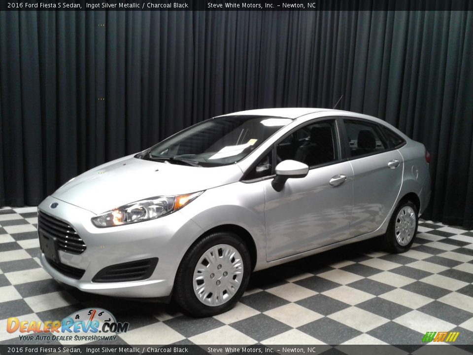 2016 Ford Fiesta S Sedan Ingot Silver Metallic / Charcoal Black Photo #2