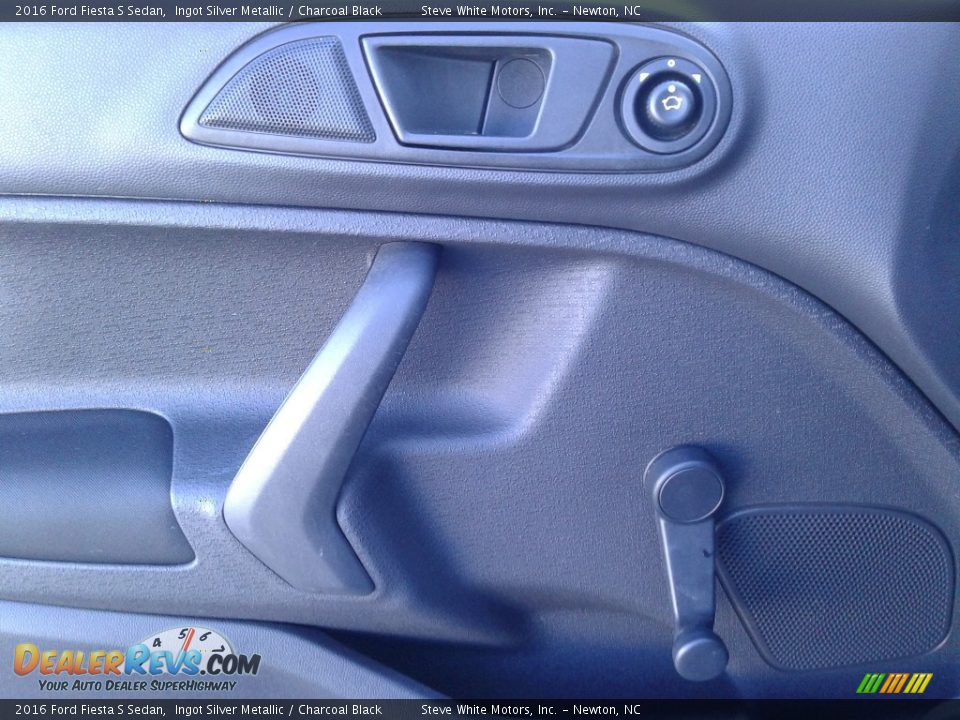 2016 Ford Fiesta S Sedan Ingot Silver Metallic / Charcoal Black Photo #9