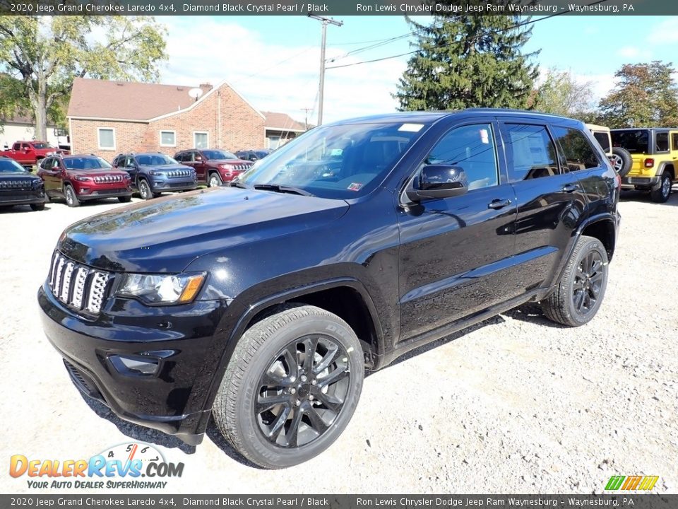 2020 Jeep Grand Cherokee Laredo 4x4 Diamond Black Crystal Pearl / Black Photo #1