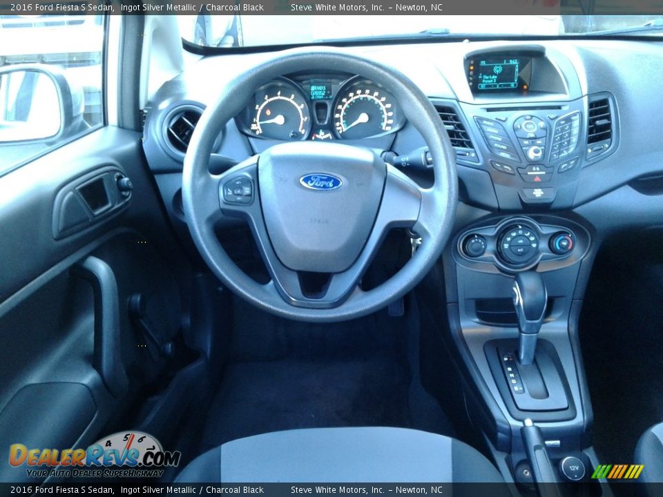 2016 Ford Fiesta S Sedan Ingot Silver Metallic / Charcoal Black Photo #23