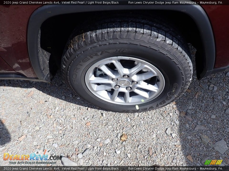 2020 Jeep Grand Cherokee Laredo 4x4 Velvet Red Pearl / Light Frost Beige/Black Photo #8