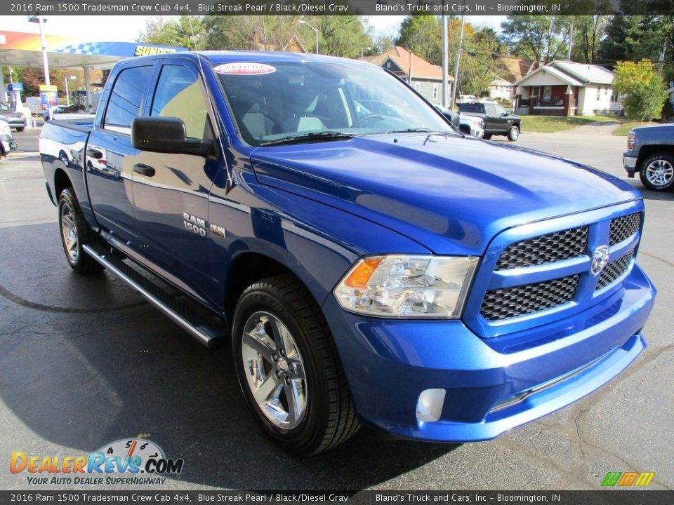 2016 Ram 1500 Tradesman Crew Cab 4x4 Blue Streak Pearl / Black/Diesel Gray Photo #5