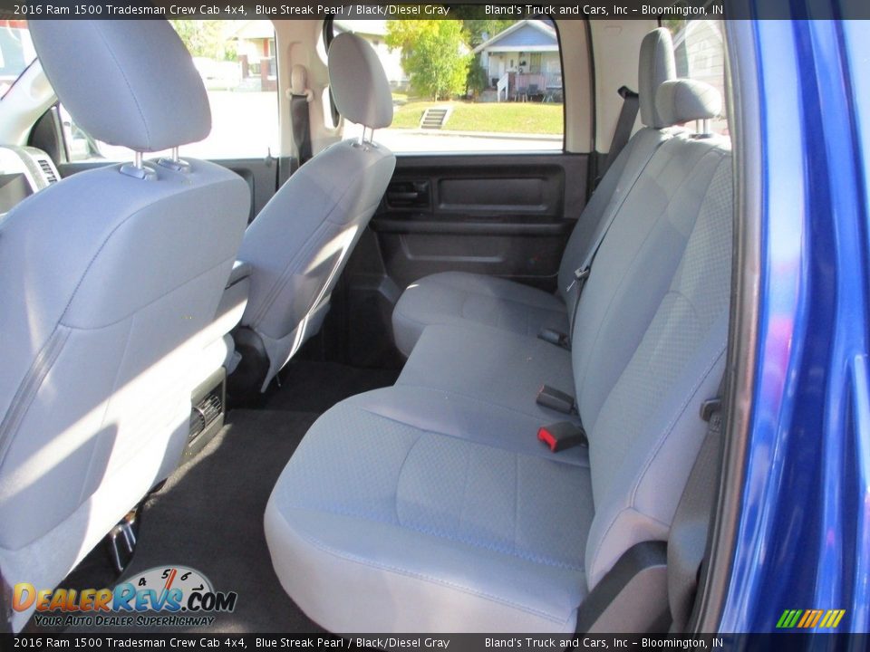 2016 Ram 1500 Tradesman Crew Cab 4x4 Blue Streak Pearl / Black/Diesel Gray Photo #9