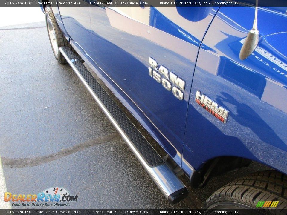 2016 Ram 1500 Tradesman Crew Cab 4x4 Blue Streak Pearl / Black/Diesel Gray Photo #27