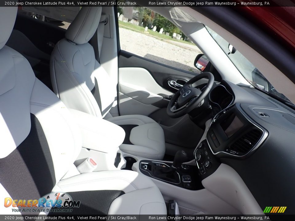 2020 Jeep Cherokee Latitude Plus 4x4 Velvet Red Pearl / Ski Gray/Black Photo #10