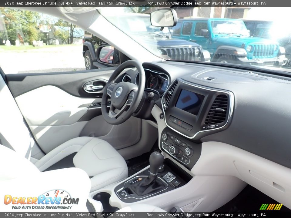 2020 Jeep Cherokee Latitude Plus 4x4 Velvet Red Pearl / Ski Gray/Black Photo #11