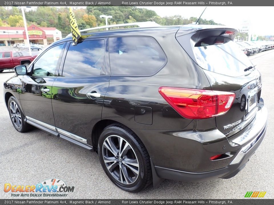 2017 Nissan Pathfinder Platinum 4x4 Magnetic Black / Almond Photo #3
