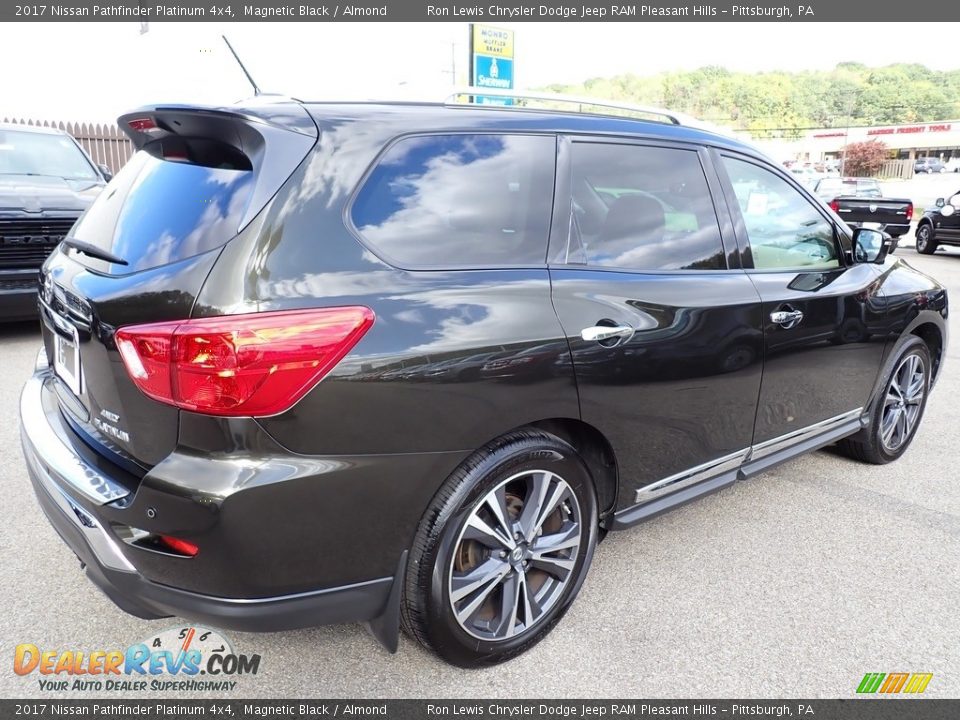 2017 Nissan Pathfinder Platinum 4x4 Magnetic Black / Almond Photo #6